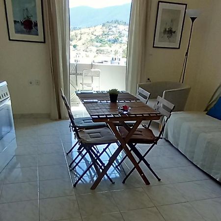Forest & Sea Apartment Poros Town Ngoại thất bức ảnh