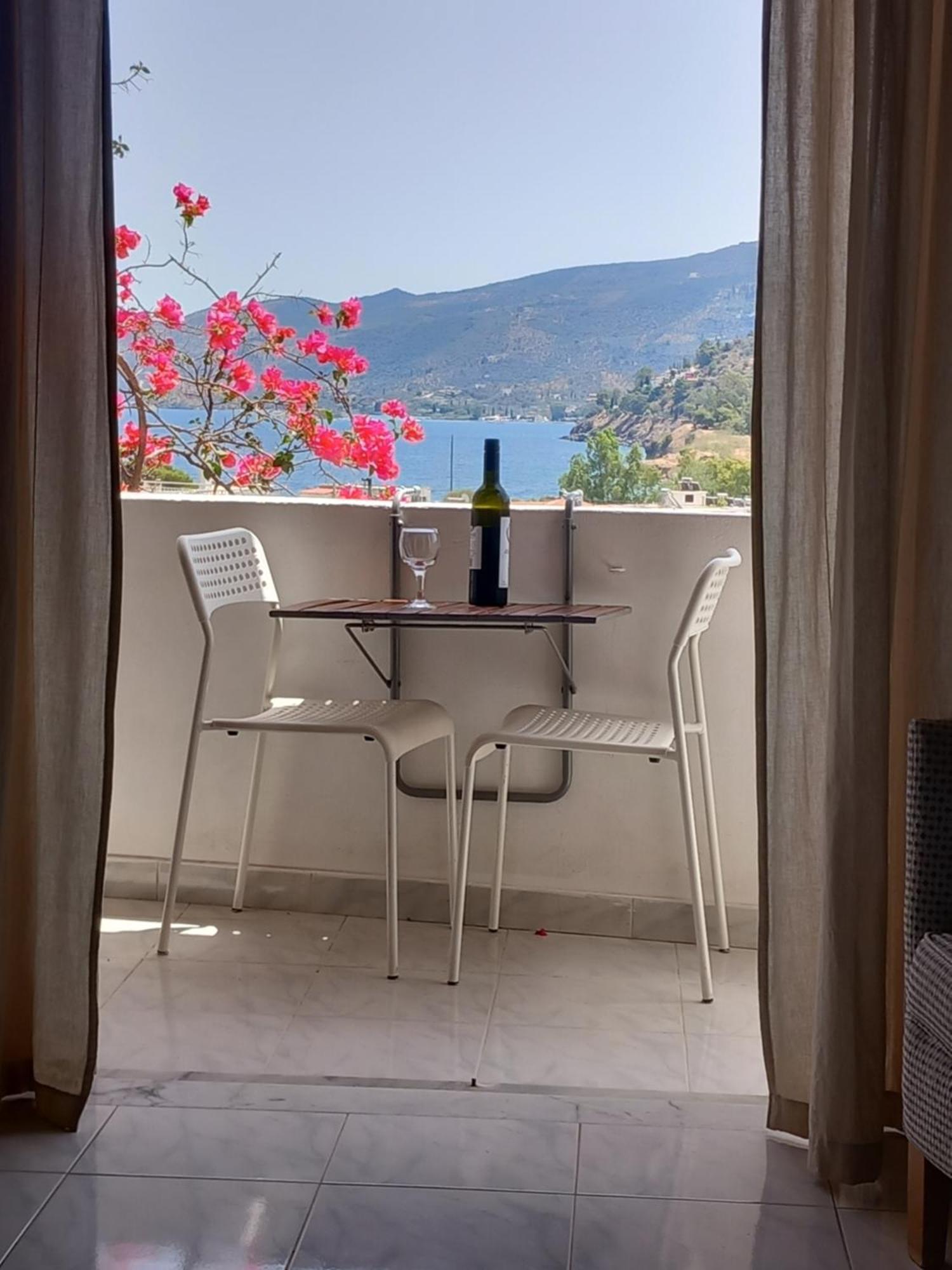 Forest & Sea Apartment Poros Town Phòng bức ảnh